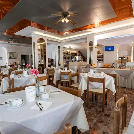 Britannia Marina Centro 3*