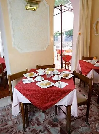 Hotel Britannia Marina Centro 3*