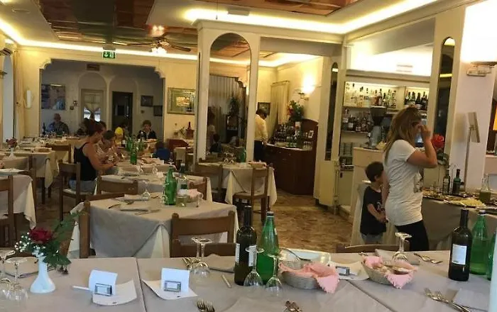 Britannia Marina Centro 里米尼