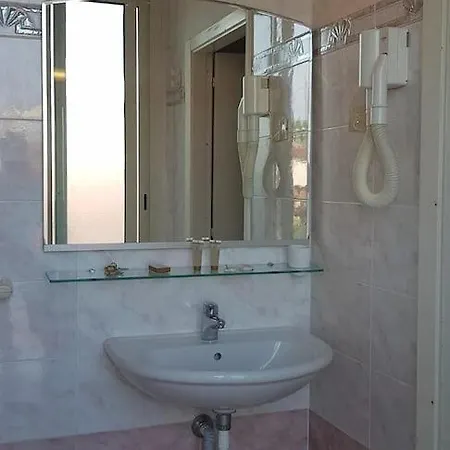 Britannia Marina Centro 3* ريميني