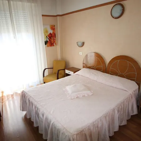 Britannia Marina Centro מלון 3*