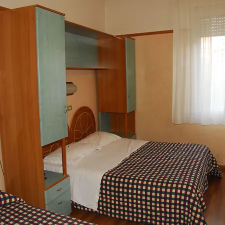 מלון Britannia Marina Centro