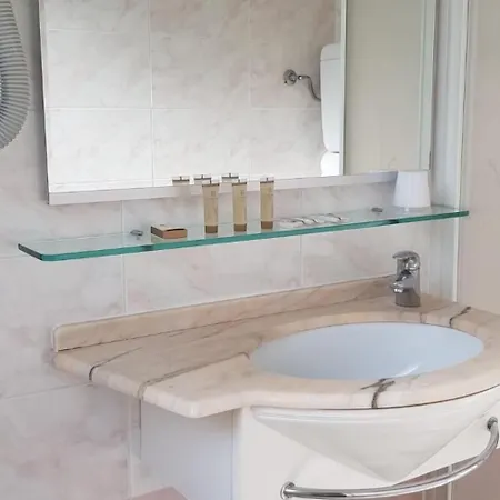 Britannia Marina Centro Отель 3*