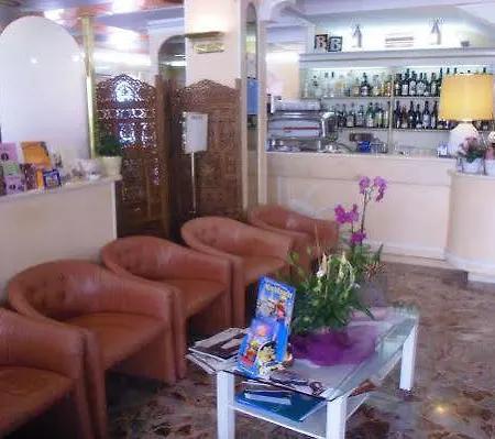 מלון Britannia Marina Centro