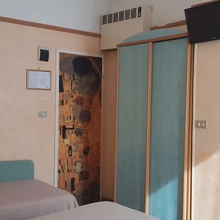 Britannia Marina Centro 3* ريميني