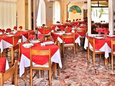 Britannia Marina Centro 3* ريميني