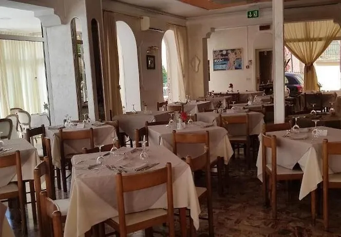 Britannia Marina Centro 3* רימיני