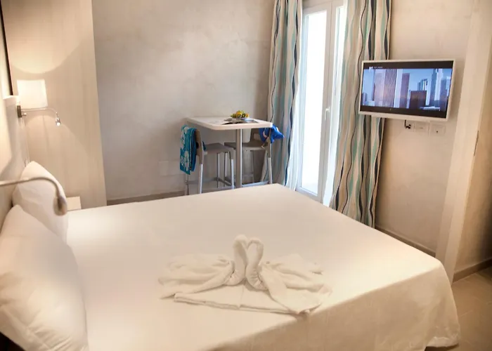 Britannia Marina Centro מלון 3*