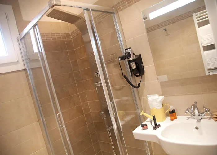 Britannia Marina Centro מלון 3*
