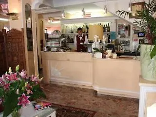 מלון Britannia Marina Centro