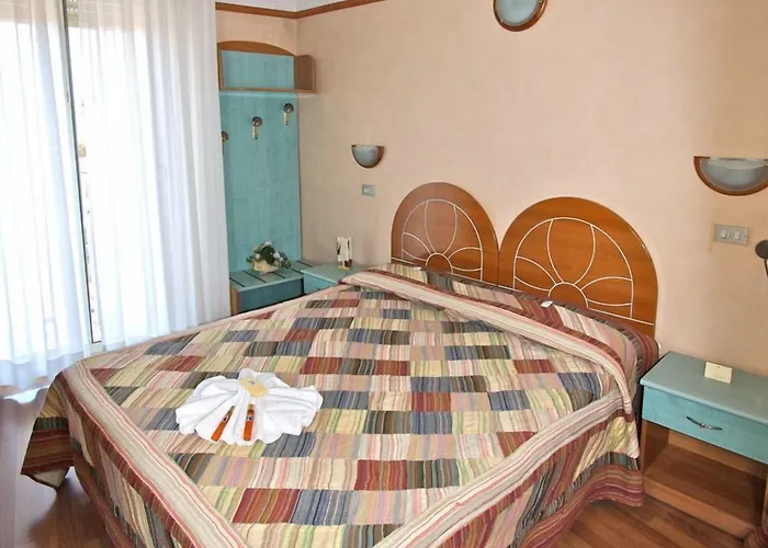 Britannia Marina Centro Szálloda 3*