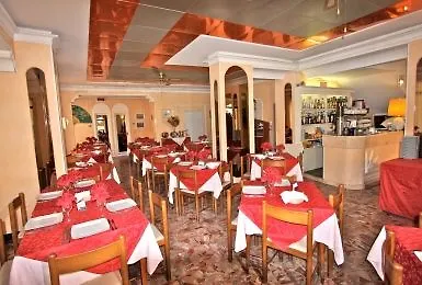 Szálloda Britannia Marina Centro Rimini