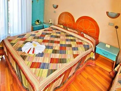 Szálloda Britannia Marina Centro 3*