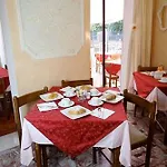 Hotel Britannia Marina Centro 3*