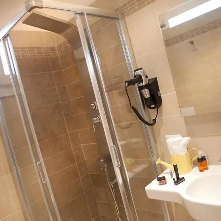 Britannia Marina Centro Szálloda 3*